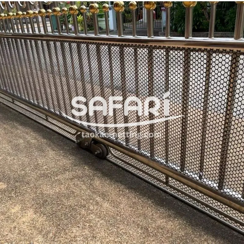 ตาข่ายพลาสติกแข็ง SAFARI - ใช้ติดตั้งประตูรั้วบ้าน